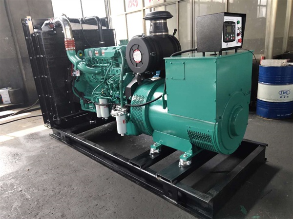 重慶康明(míng)斯柴油發電機